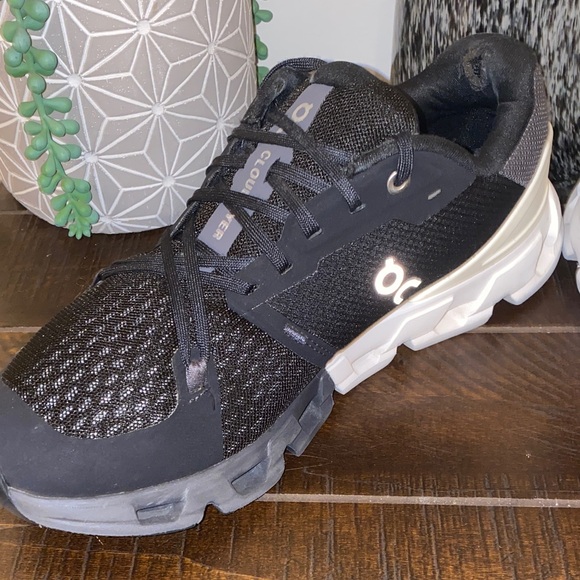 On Cloud Women’s Black, Gray & White Running Athletic Shoes Size 10.5 / Mens 9 - Picture 7 of 16